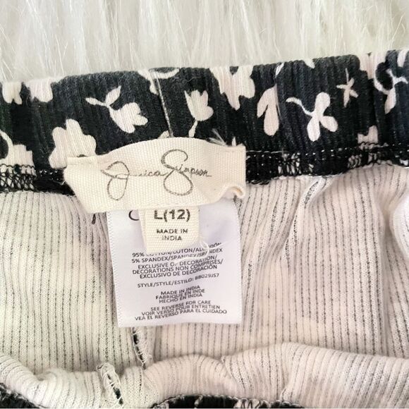 Jessica Simpson Floral Flared Leg Leggings - Picture 3 of 3